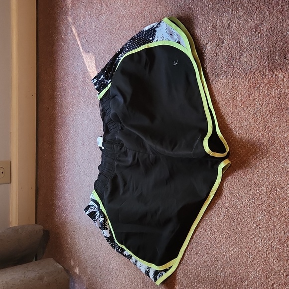 Danskin Sport shorts - Picture 1 of 1